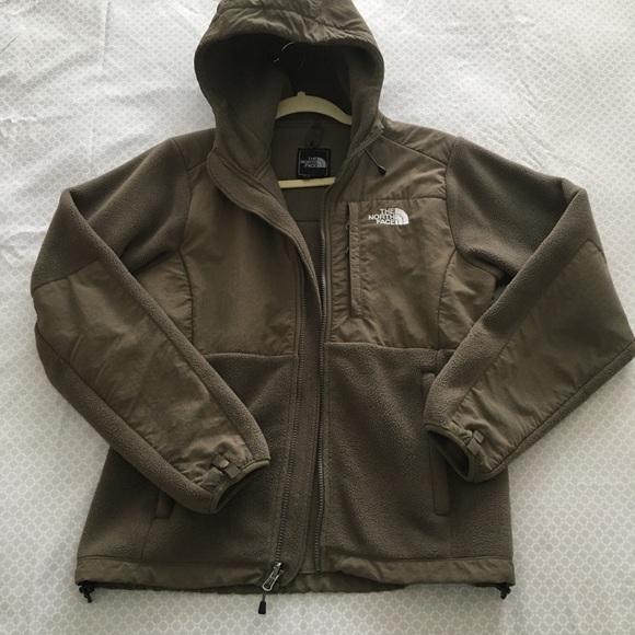 The North Face Green Hooded Jacket - Picture 6 of 6